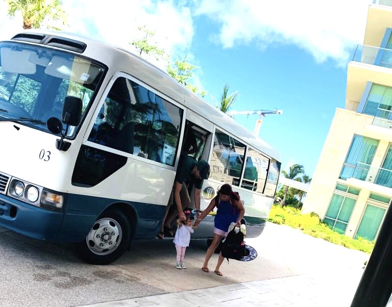 8-Coaster-unloading-guests